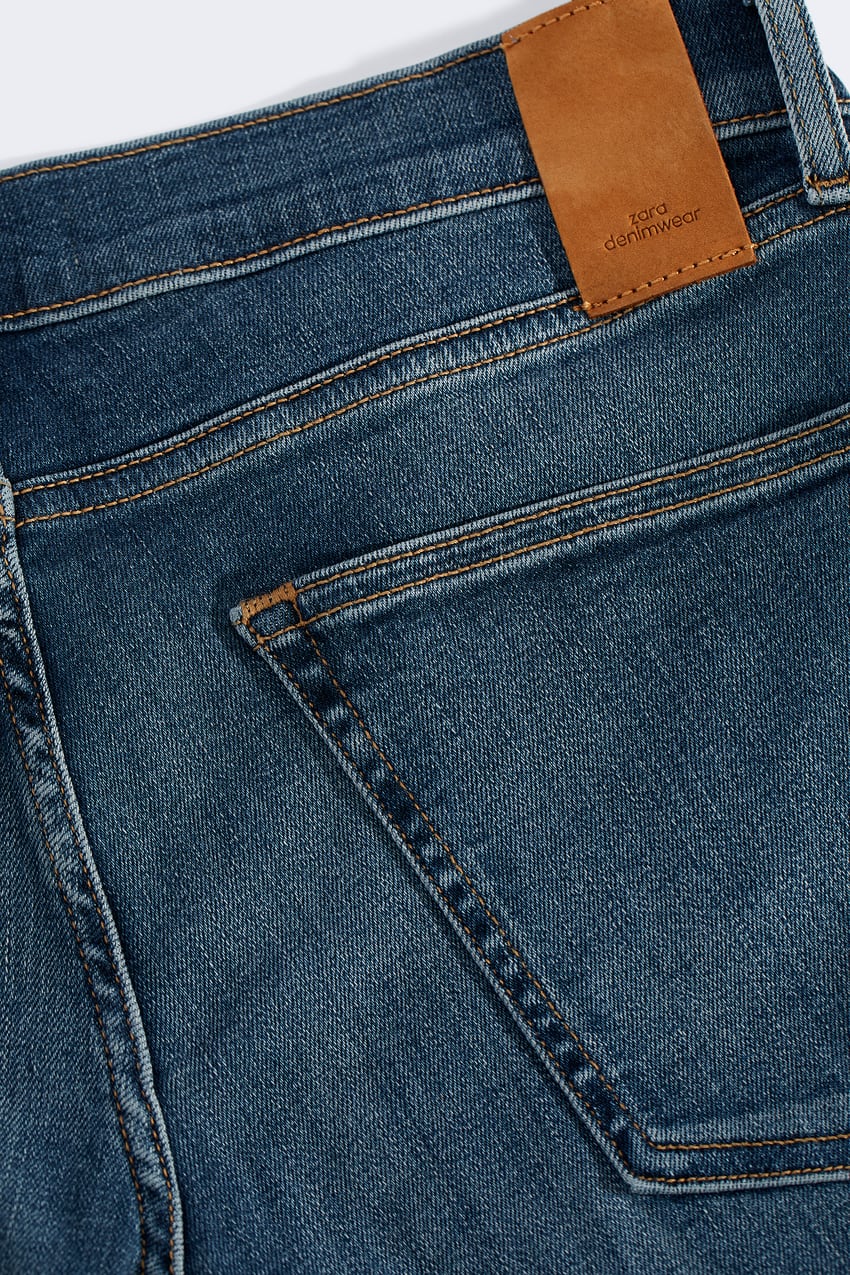 LOW-RISE SLIM JEANS